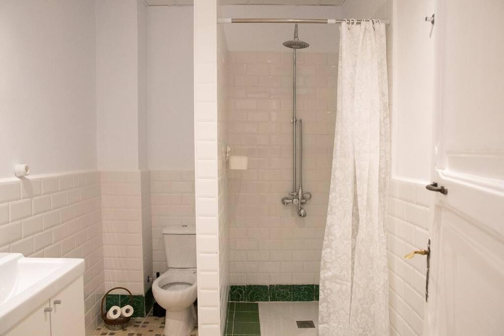 4 - Acogedora Habitacion Junto A Ruzafa Con Bano Privado Y Aire Acondicionado Valencie Exteriér fotografie