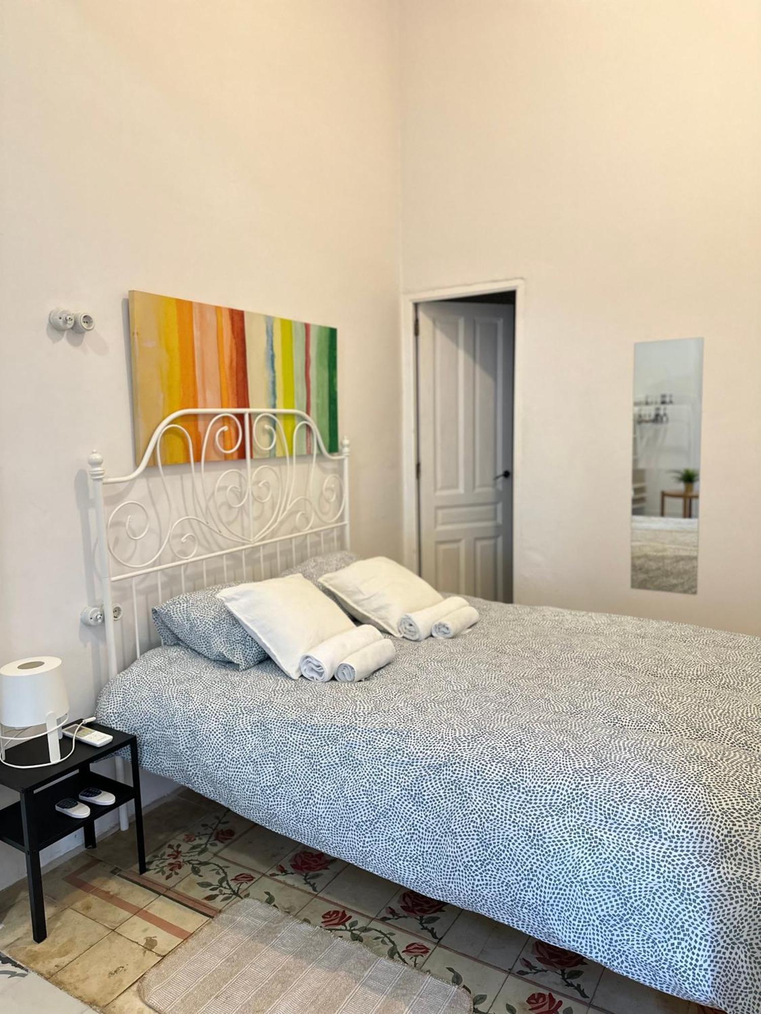 4 - Acogedora Habitacion Junto A Ruzafa Con Bano Privado Y Aire Acondicionado Valencie Exteriér fotografie